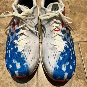 Gently used Saucony running shoes women’s 11.5